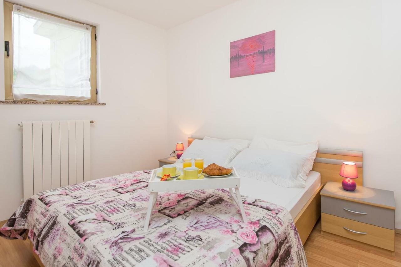 Cekada Apartment *